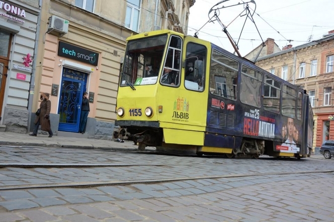 4 трамвай львів